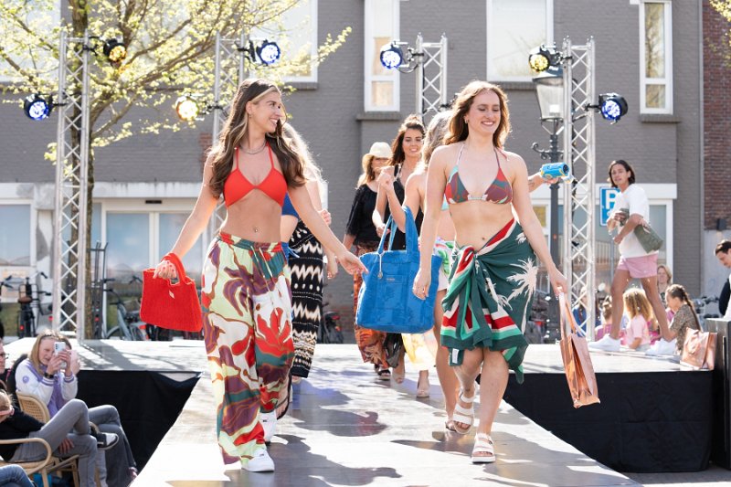 Modeshow 311_.jpg